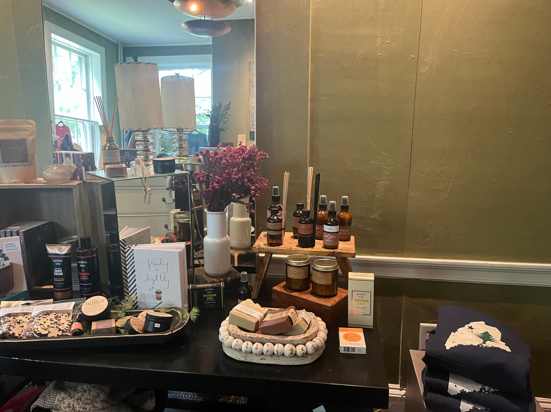 Kennebunkport Captains Collection主图