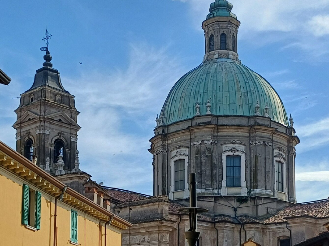 Basilica di San Giovanni-洛纳托德尔加尔达必去景点