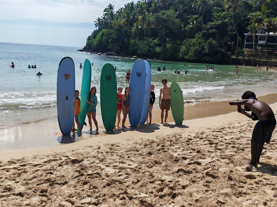 Hiriketiya Love Hiri Surf School-迪克韦勒必去景点