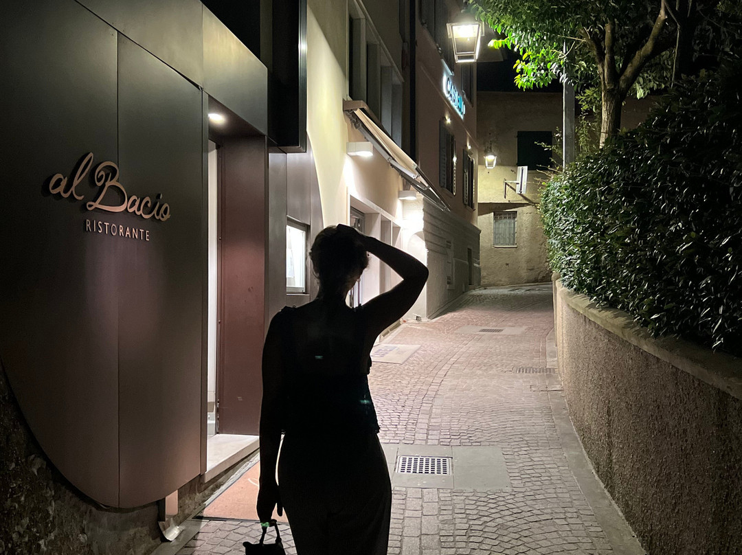 卡斯泰洛湖滨酒店主图