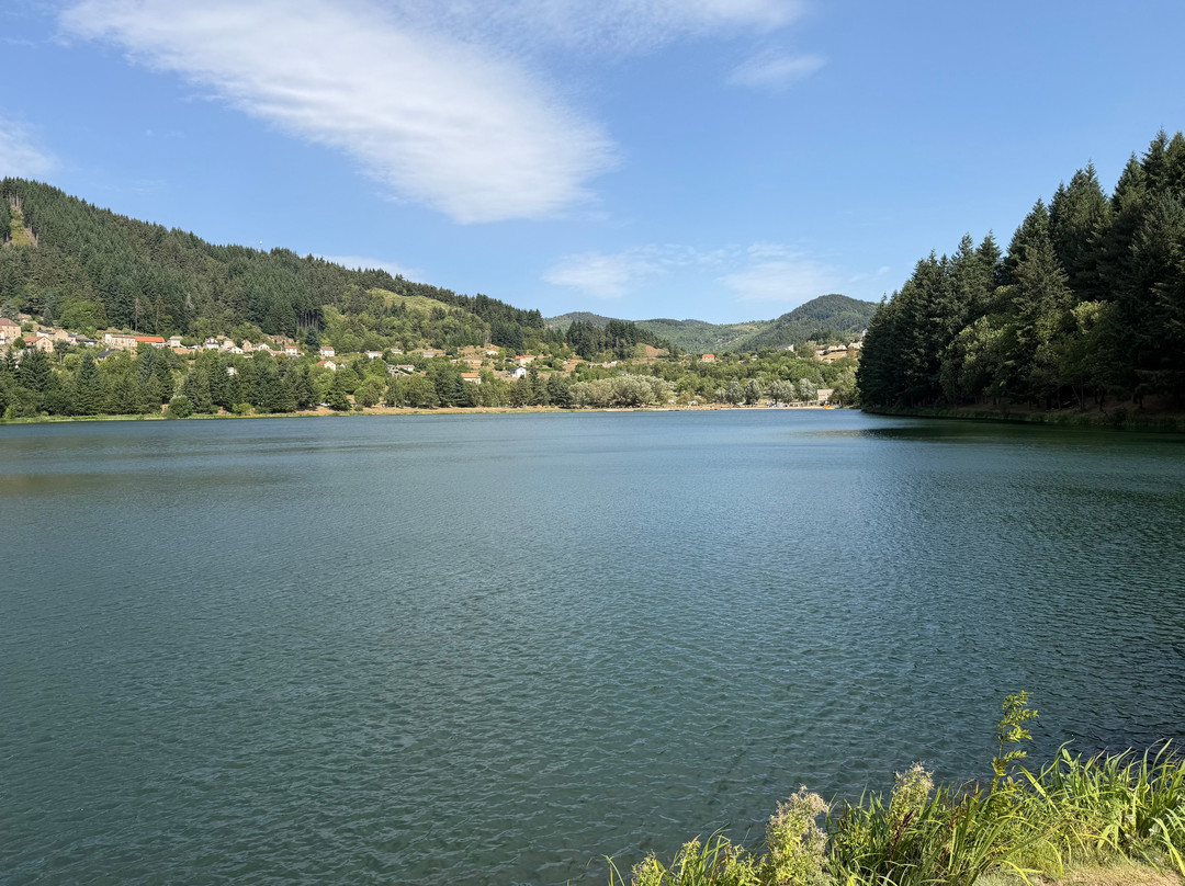 Lac de Saint-Martial-Saint-Martial必去景点