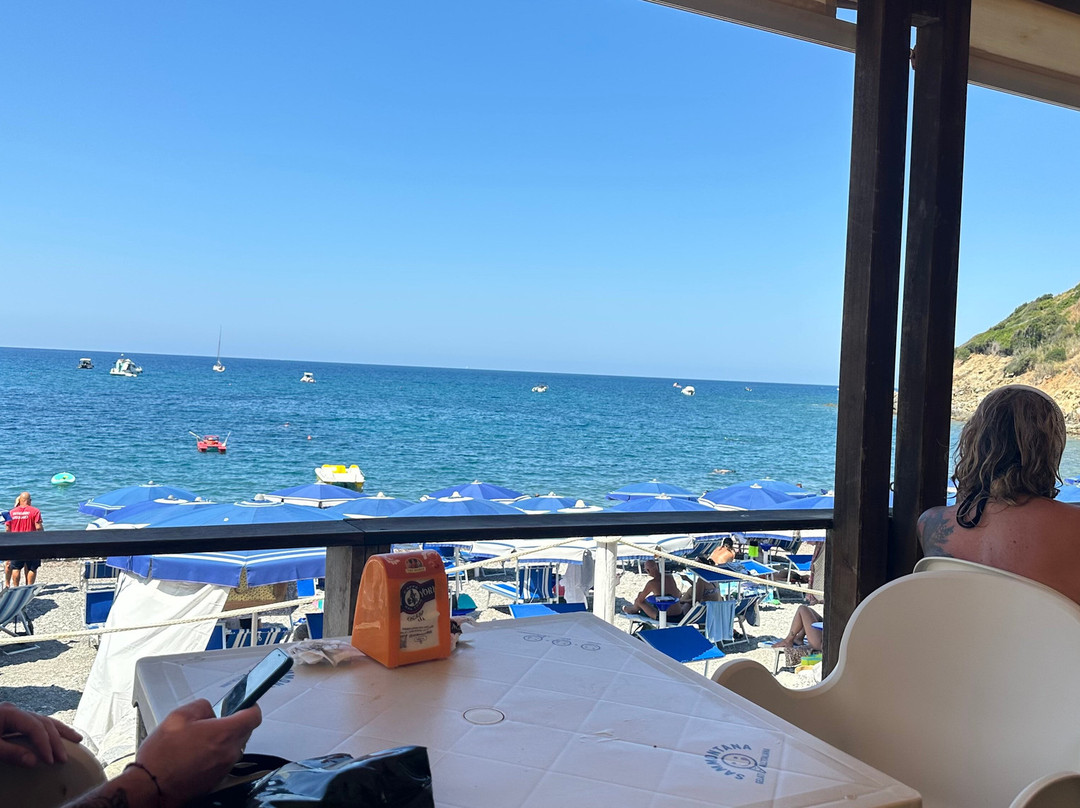 Spiaggia di Calamoresca-皮翁比诺必去景点