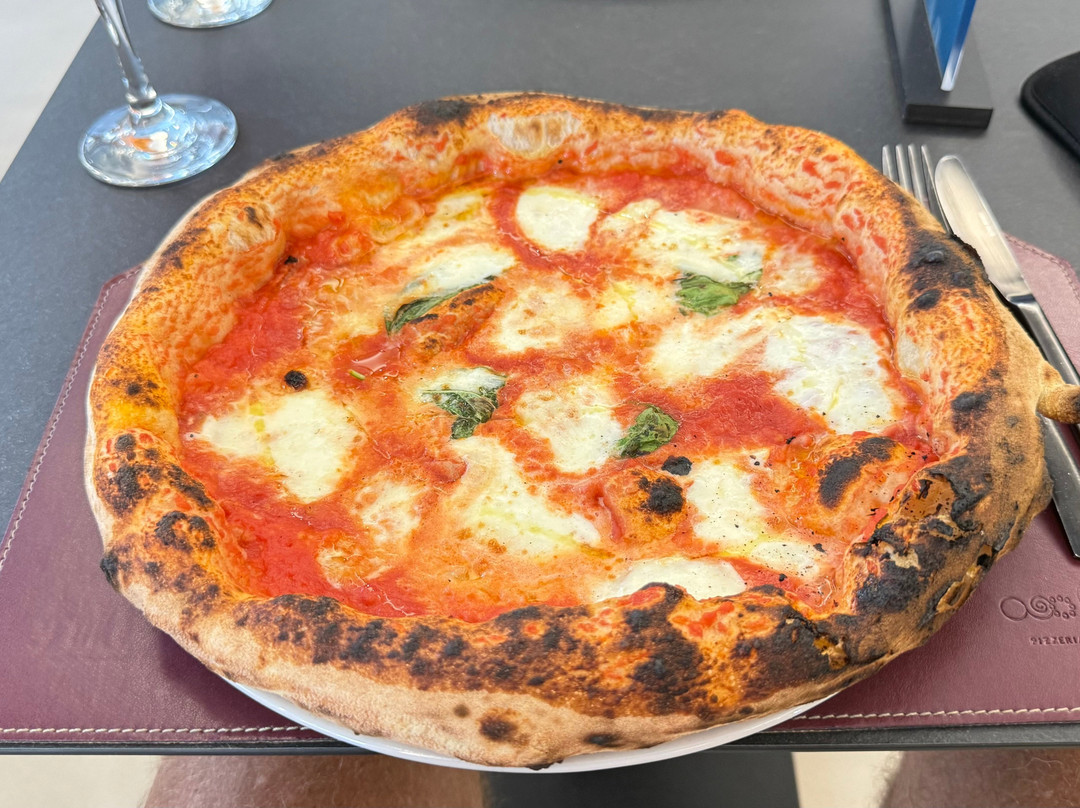 Oltre Pizzeria Democratica