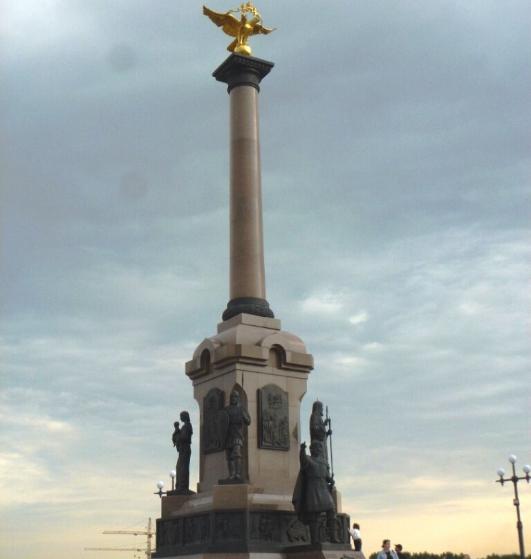 Monument 1000 Years of Yaroslavl-雅罗斯拉夫必去景点