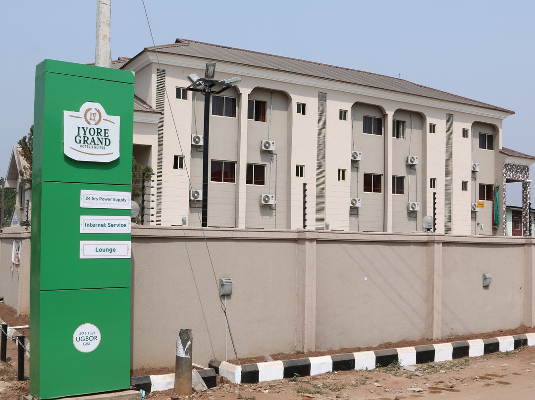 Iyore Grand Hotel & Suites