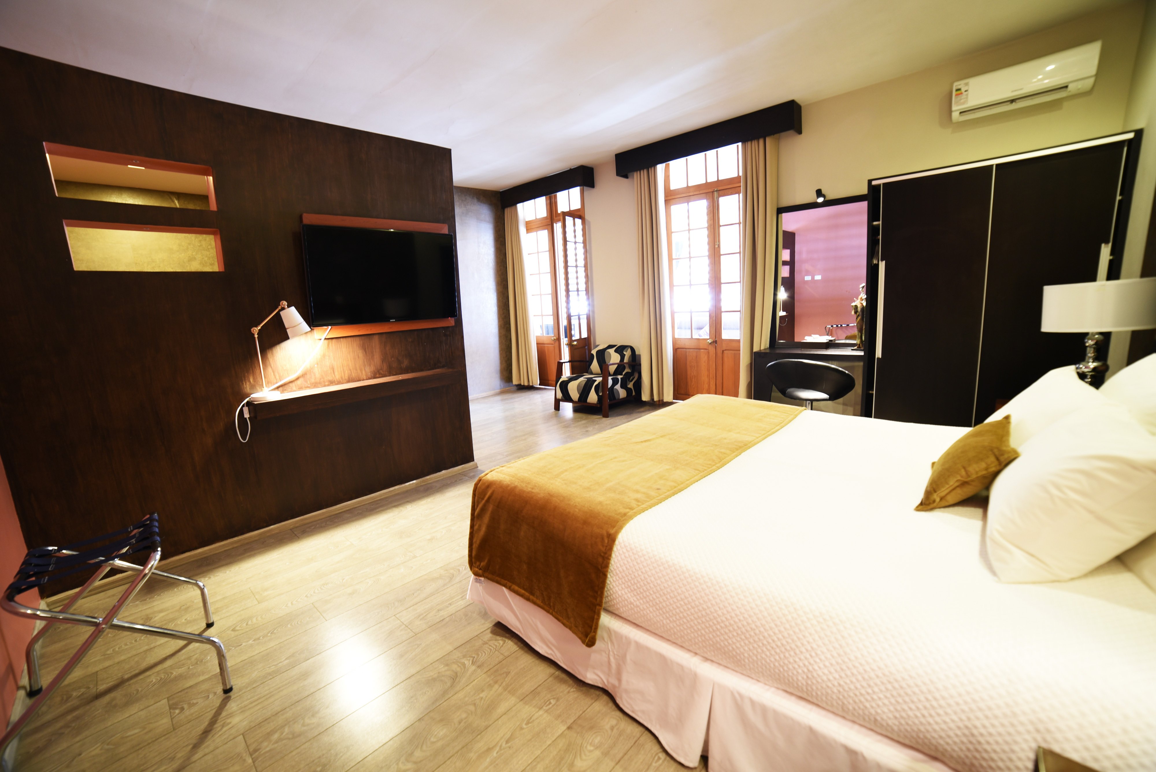 Camino Plaza Hotel-官方