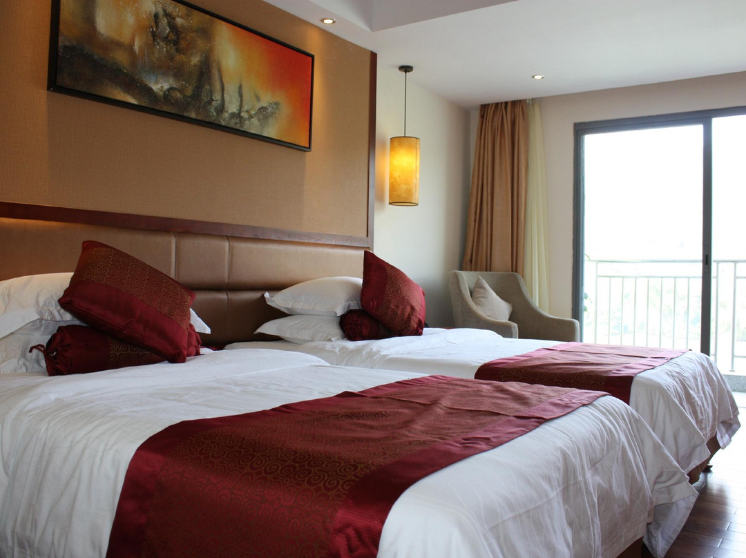 毅华温泉酒店主图