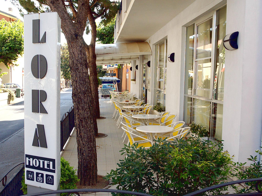 Hotel Lora