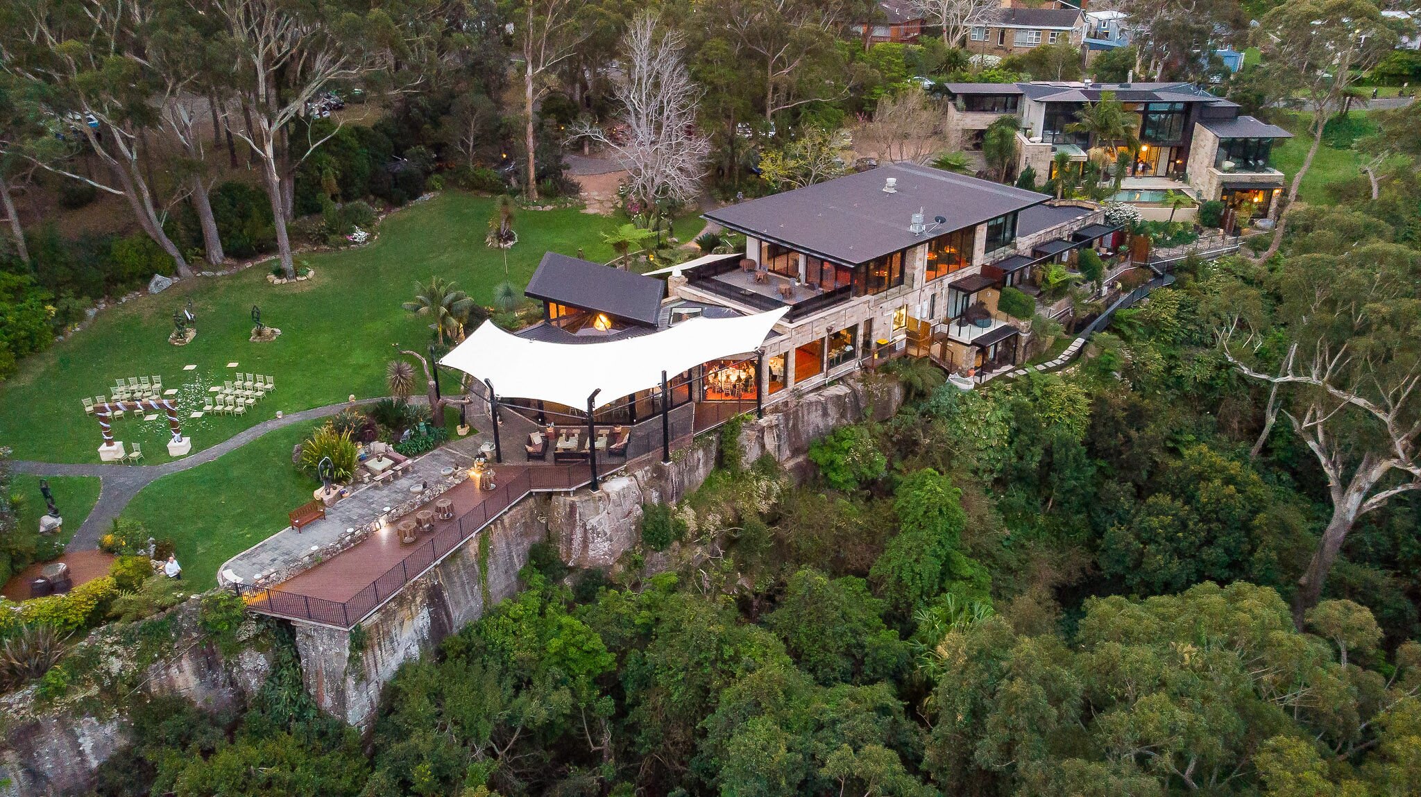 Tumbling Waters Retreat-官方