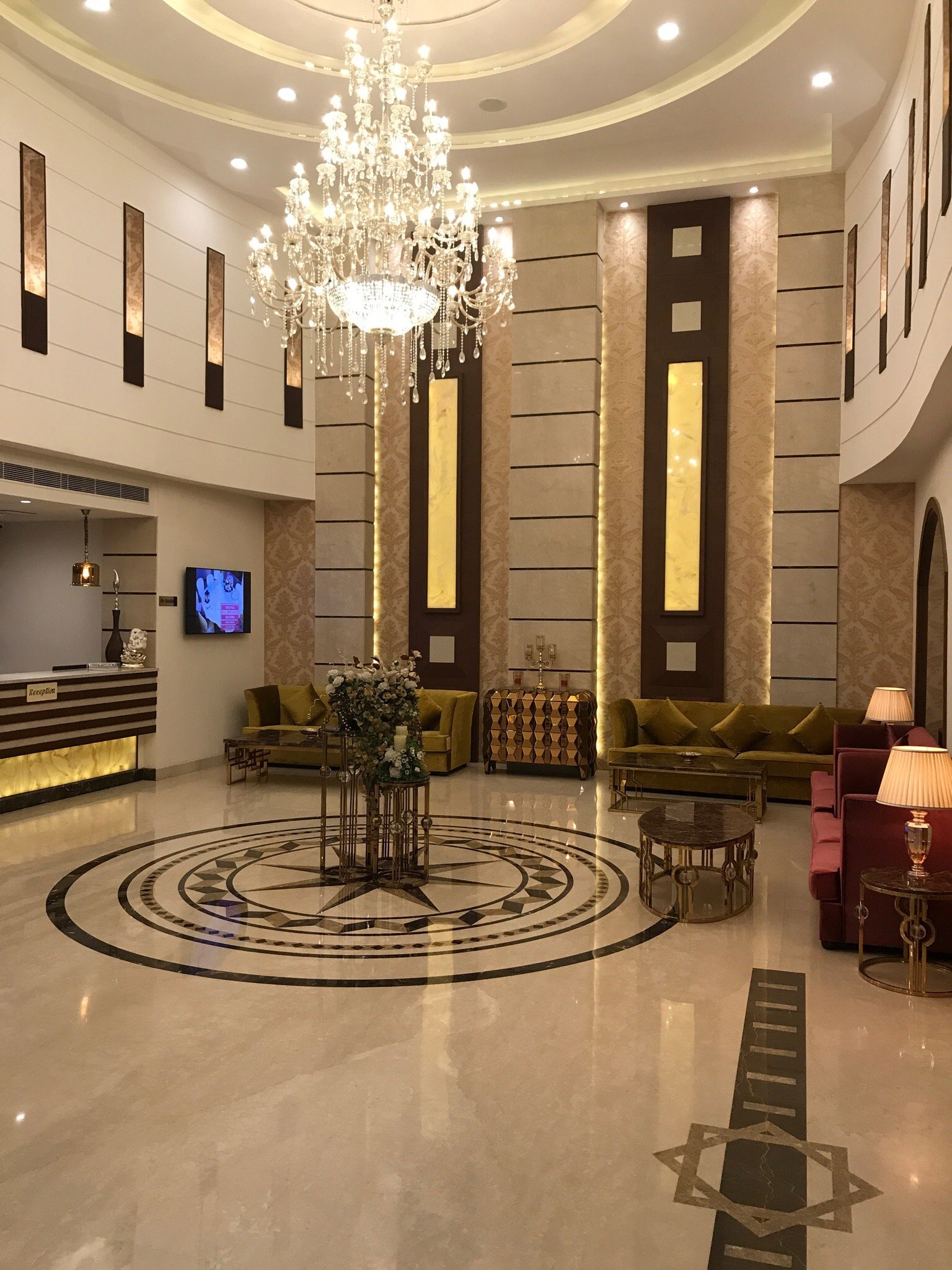 Hotel Imperia Suites-官方