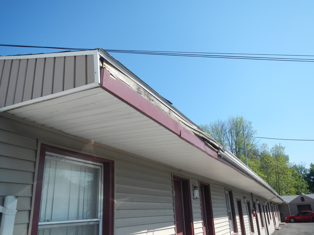 AA Royal Motel & Campgrounds