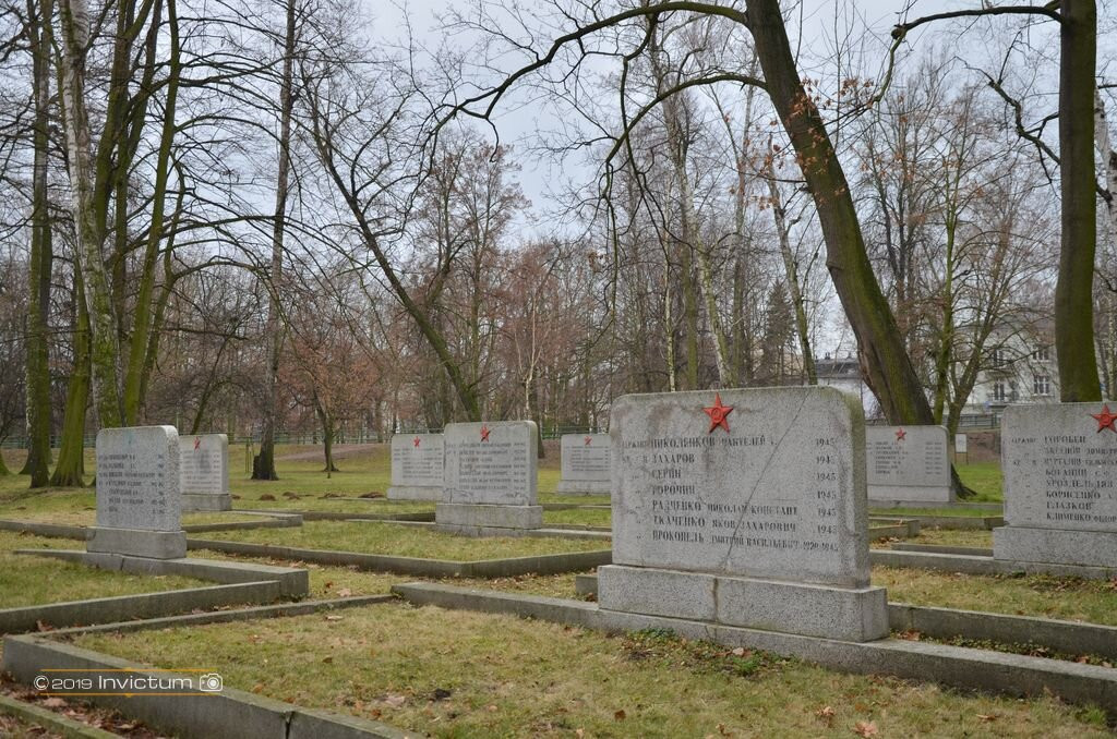 Cmentarz Zołnierzy Radzieckich景点图片