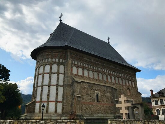 Royal Church "Sfantul Ioan Domnesc"-Piatra Neamt必去景点