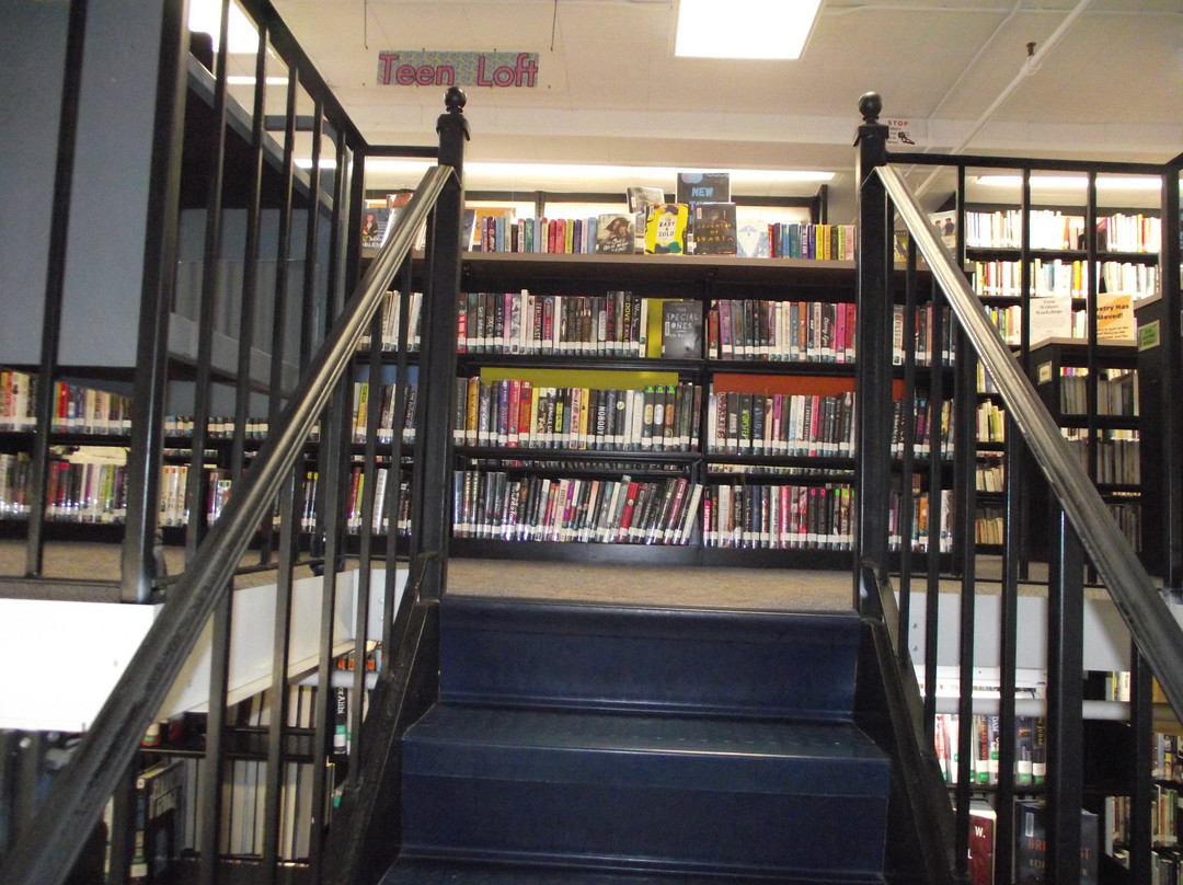 Dover Public Library景点图片