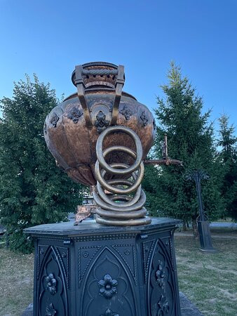 Monument Samovar景点图片