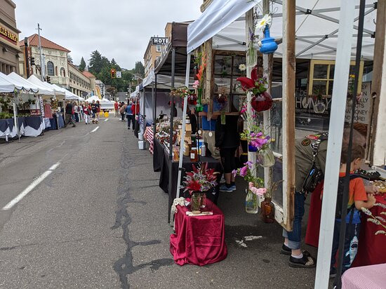 Astoria Sunday Market景点图片