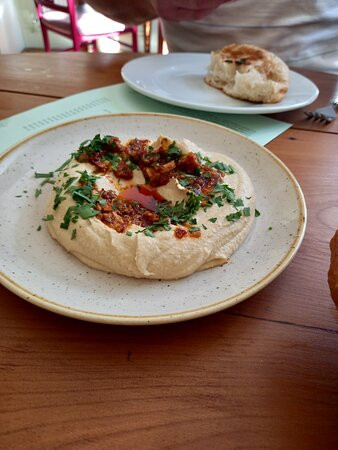 queen of cups - (格拉斯顿伯里)餐厅/美食点评 - 餐厅地址/餐厅电话