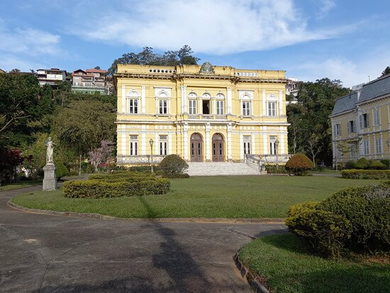 Yellow Palace (Palácio Amarelo)景点图片