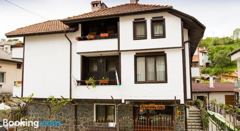 Mladenova House