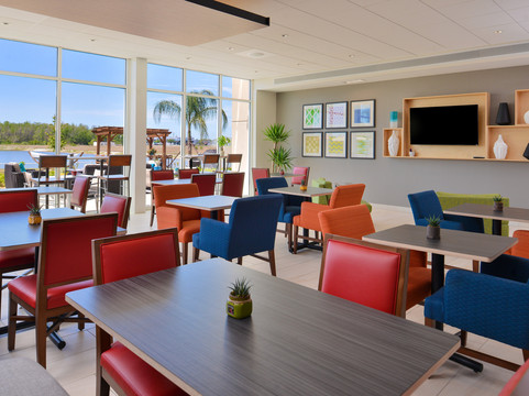 智选假日套房酒店-特里尼蒂主图