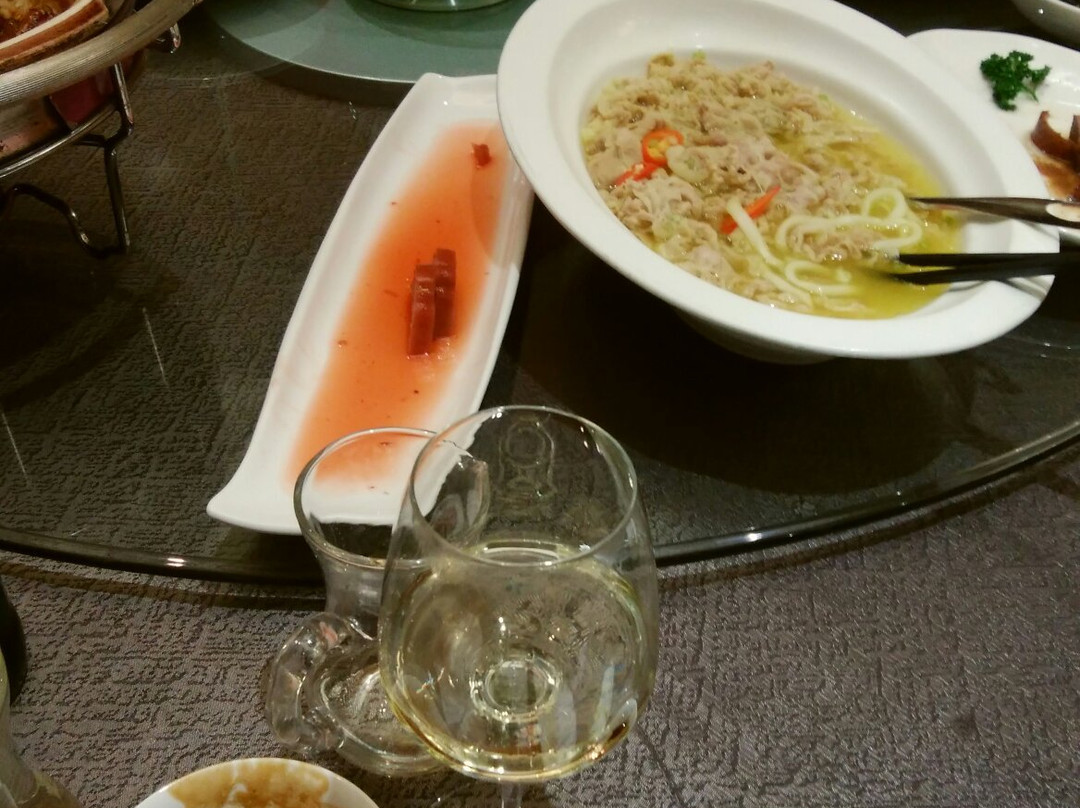 华亭湖时代大酒店主图