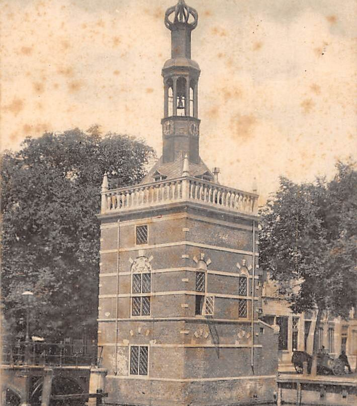 Accijnstoren van Alkmaar uit 1622景点图片