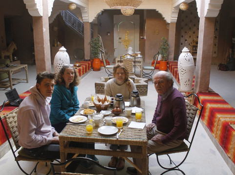 里亚德萨拉雅思酒店主图