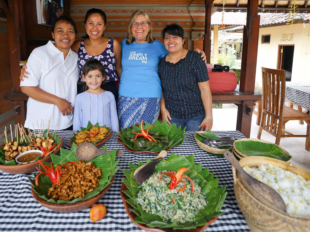 Ubud Village Plate景点图片