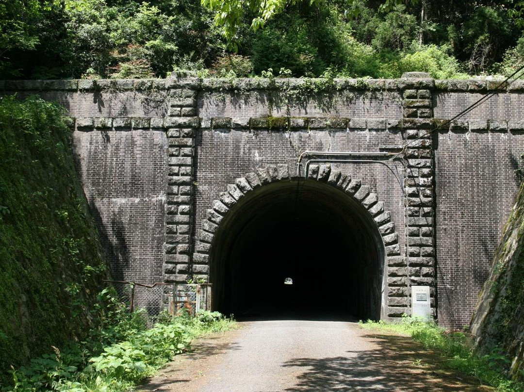 Old Sashiki Tunnel景点图片