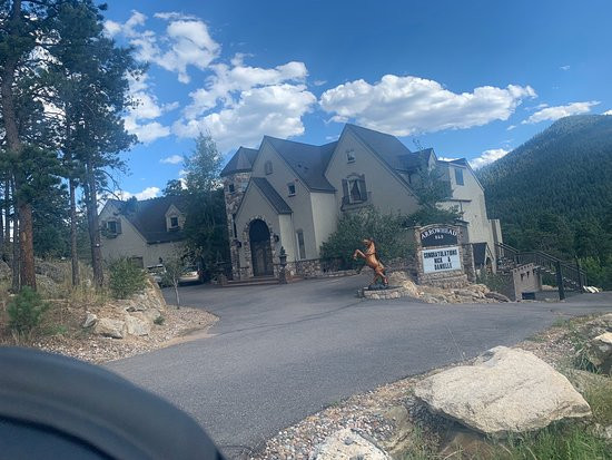 Arrowhead Manor主图