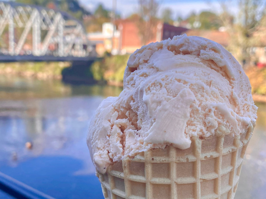 Happy Bear Cafe主图