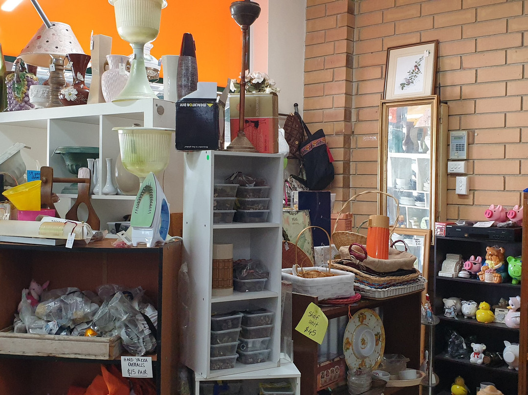 Wallaroo Treasures And Treats Cafe