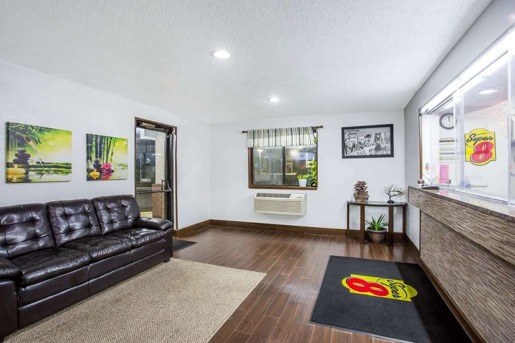 Super 8 By Wyndham Franklin主图