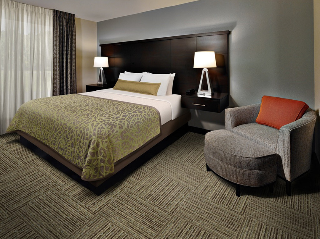 Staybridge Suites Dearborn MI by IHG主图