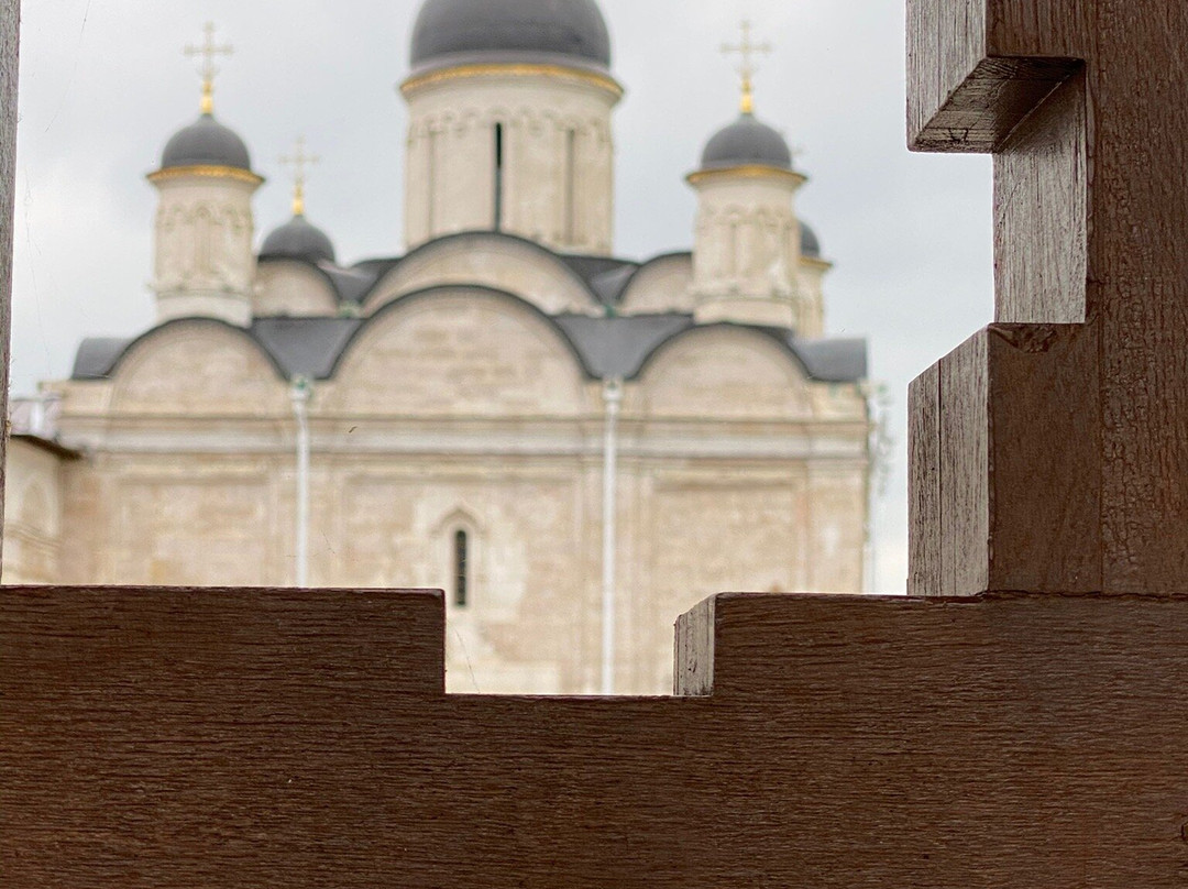 Vladychny Women's Monastery景点图片