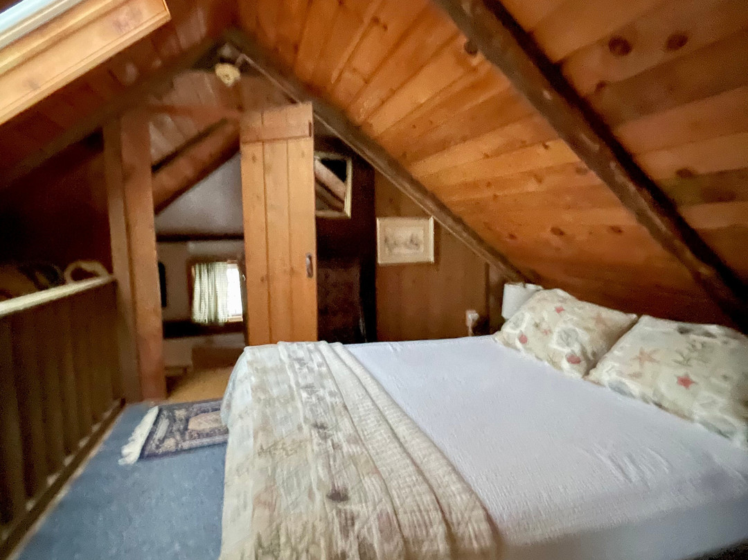 Lamb and Lion Inn主图