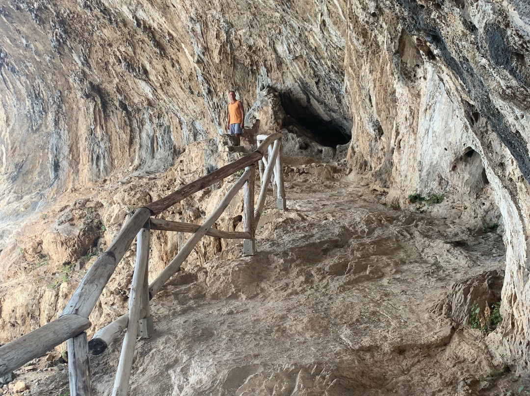 Grotta dei Falsari景点图片