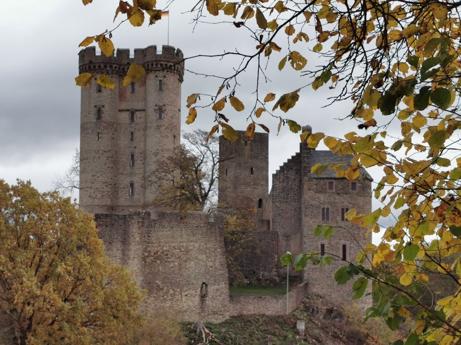 Burg Kasselburg-Pelm必去景点