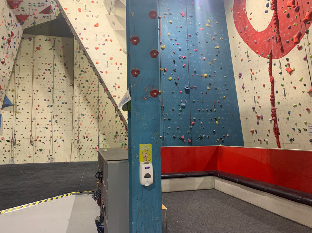 Boulders Indoor Climbing Centre景点图片