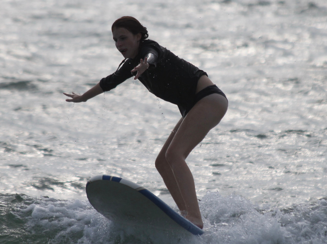 WB Surf Camp景点图片