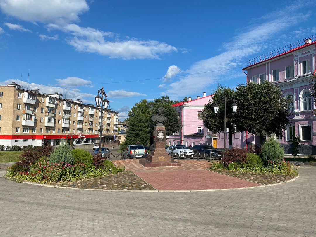 Monument to the General Seslavin-Rzhev必去景点