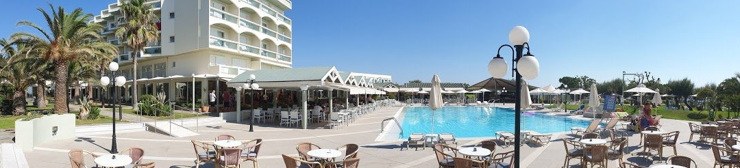 Apollo Beach Hotel主图