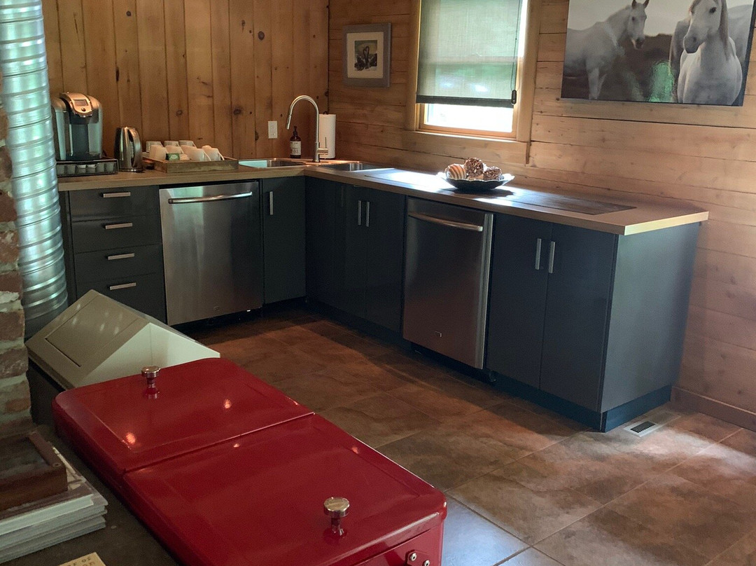 Chatfield Hollow Inn主图