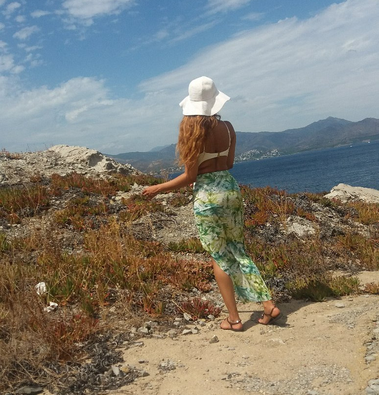 Far de Cala Nans - Cala Nans Lighthouse-卡达克斯必去景点