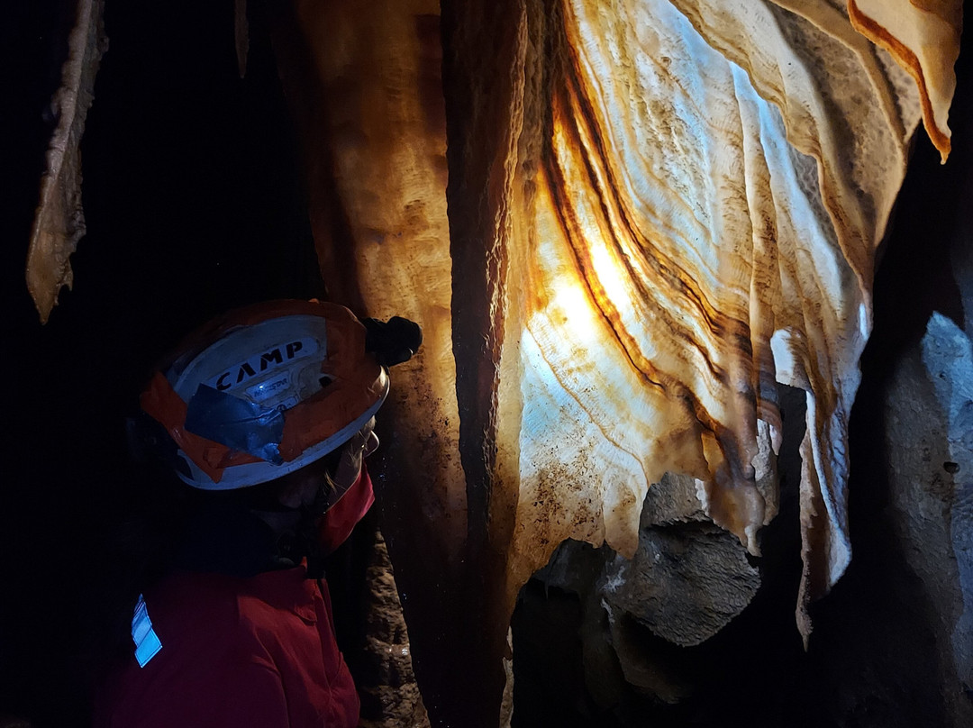 Planina Cave景点图片