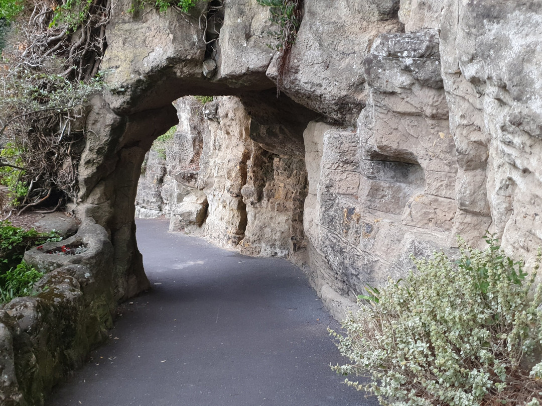 Zig Zag Path-福克斯通必去景点
