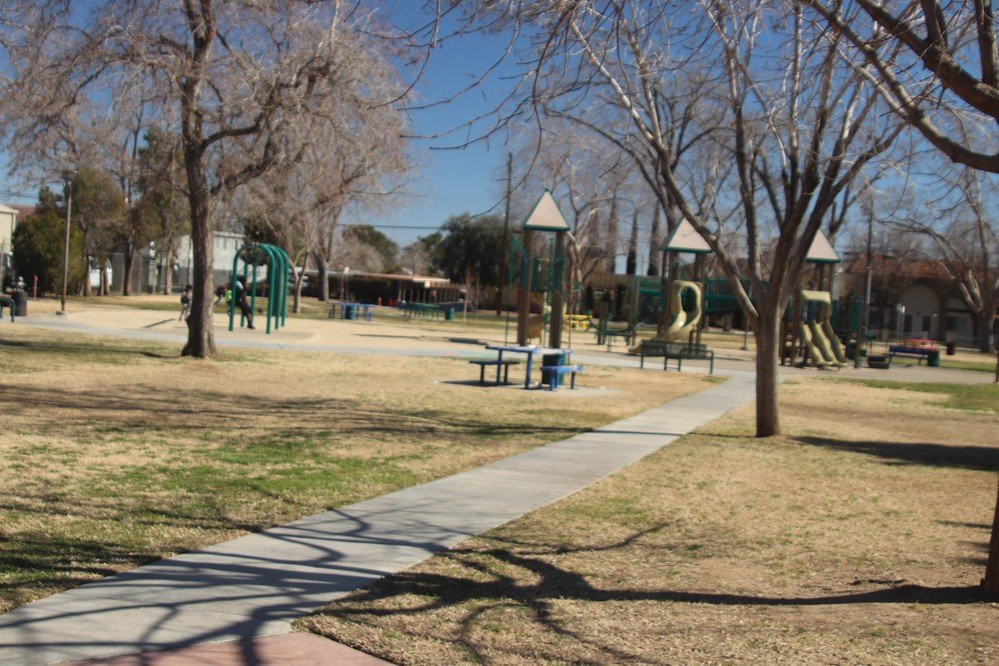 Courson Park Pool景点图片
