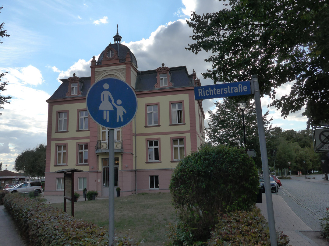 哈莫尼尔酒店主图