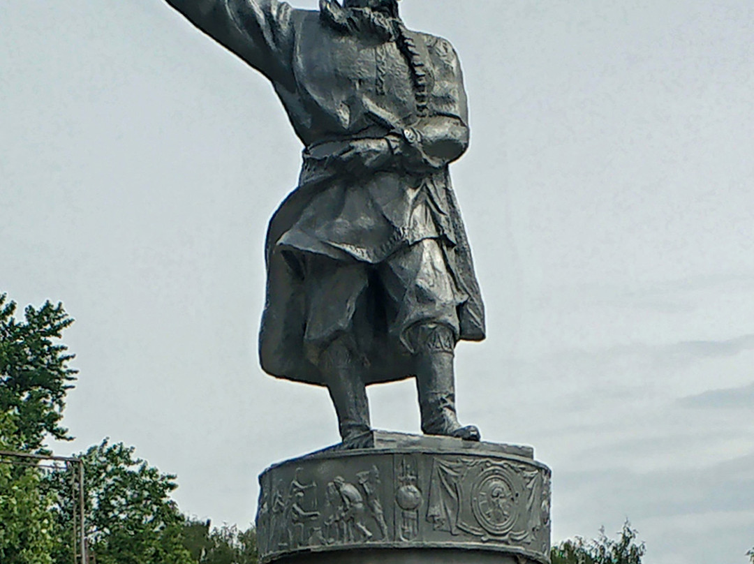 Monument to K. Minin景点图片