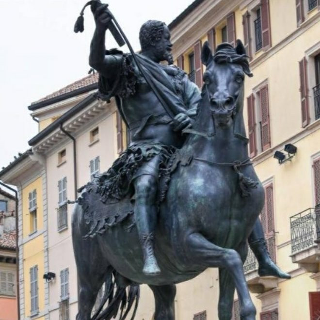 Piazza Cavalli景点图片